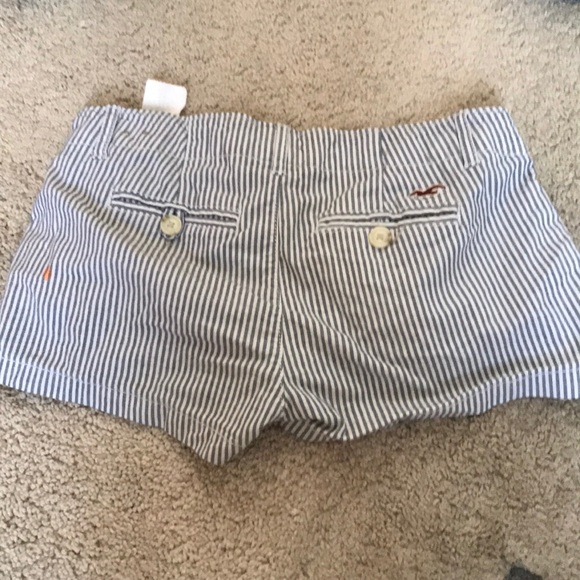 Striped shorts - Picture 2 of 2